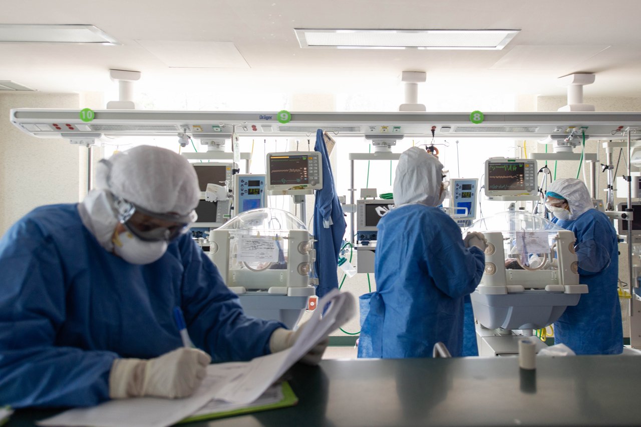En municipios de 17 estados, hospitales, a tope por COVID