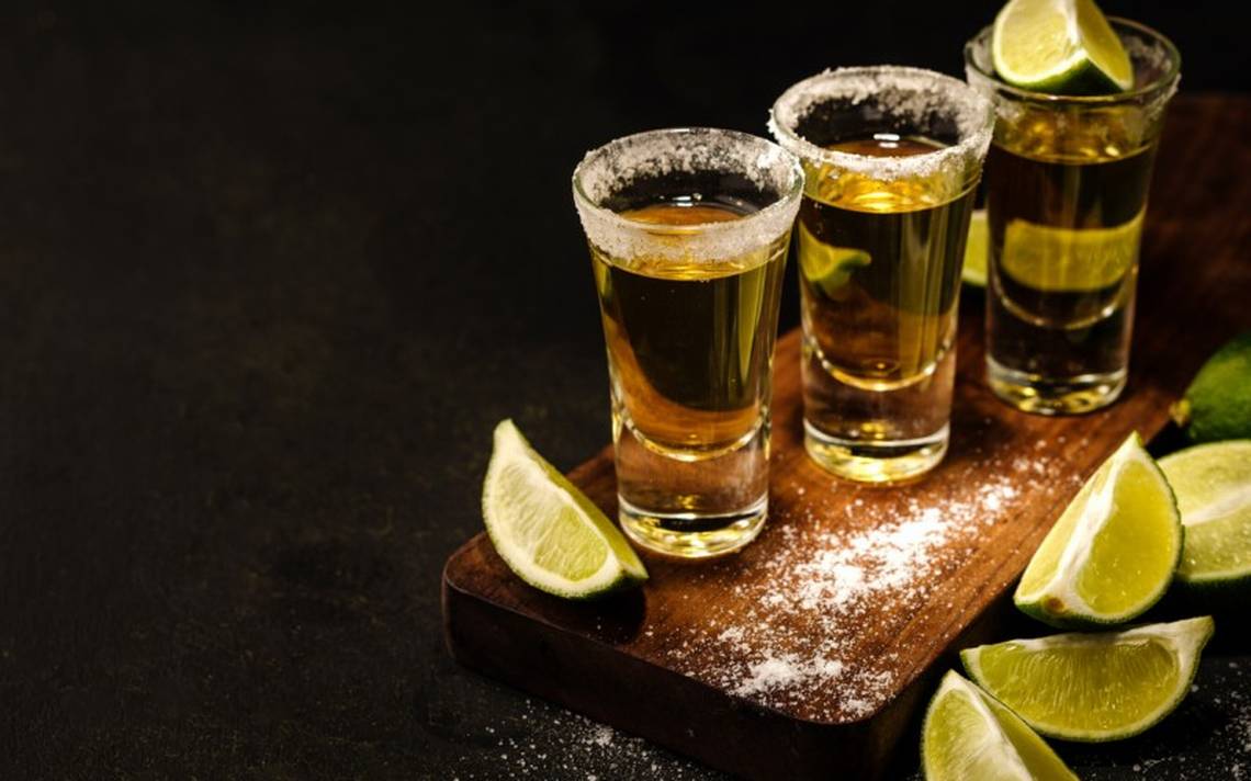¡Ya es viernes! También es Día Internacional del Tequila... y te dejamos 5 cocteles para celebrar