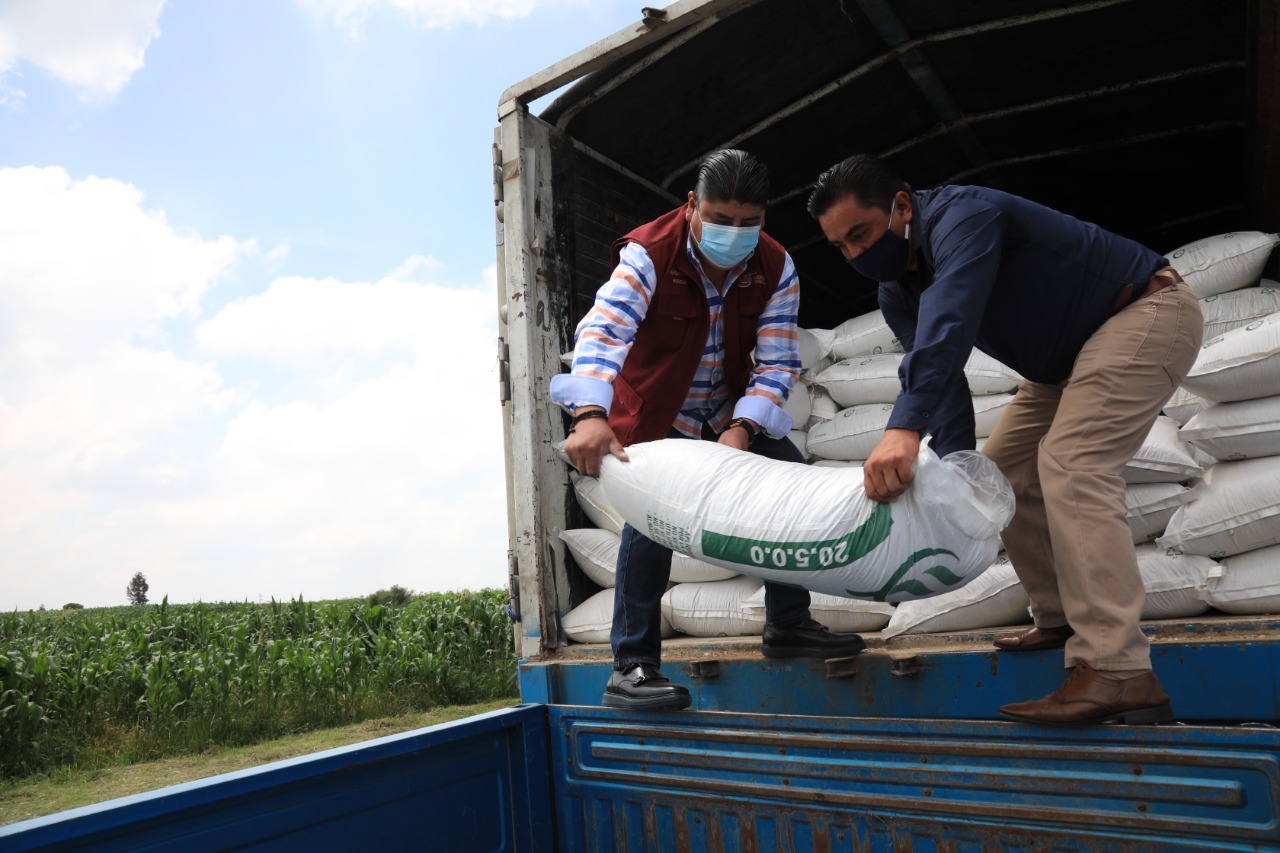 Entrega Karina Pérez apoyos del programa “Fertilizante Agrícola 2020”