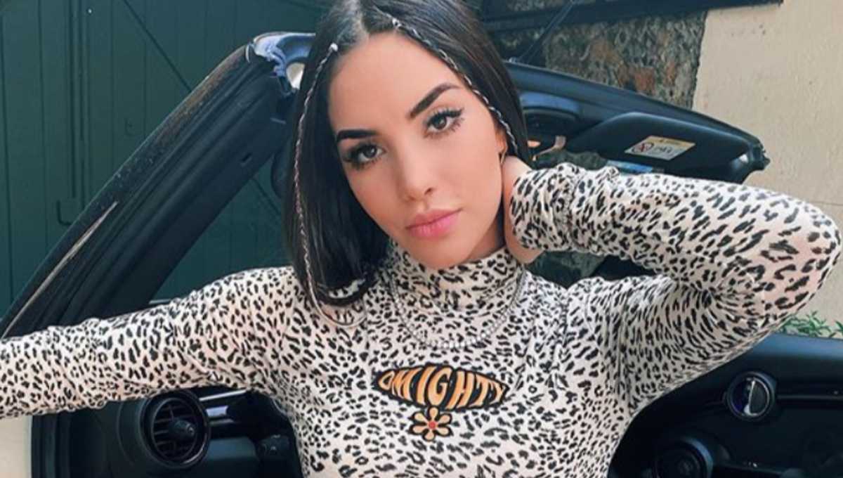 Después de regalar dinero, ahora Kimberly Loaiza da despensas a los que menos tienen (Video)