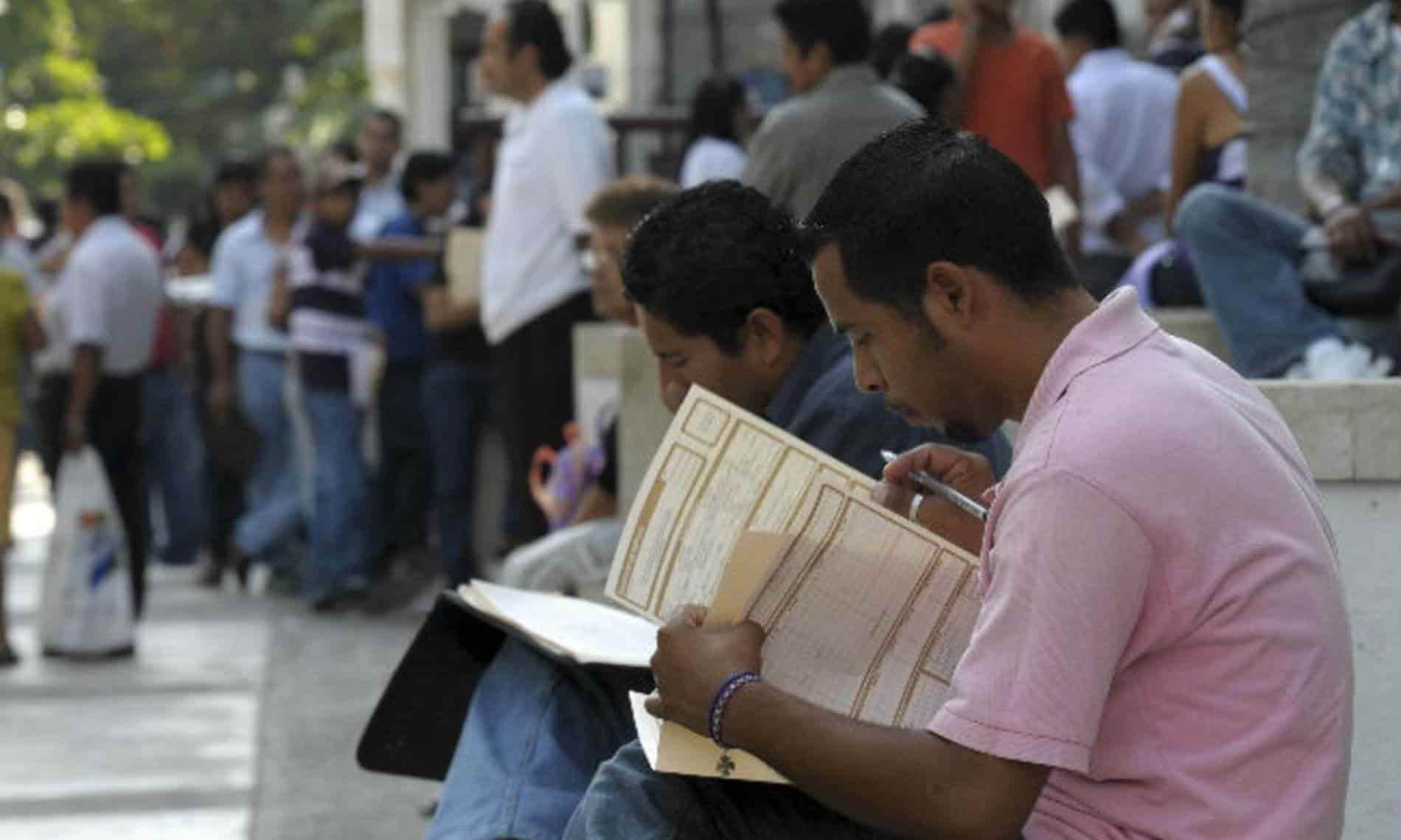 Pérdida de empleos por pandemia de COVID-19 se desaceleró en mayo, asegura López Obrador