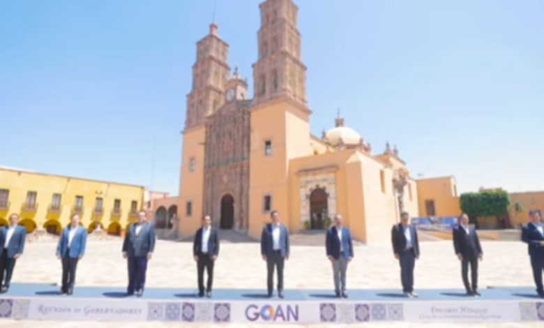 Gobernadores del PAN proponen acuerdo para evitar una “república monárquica”