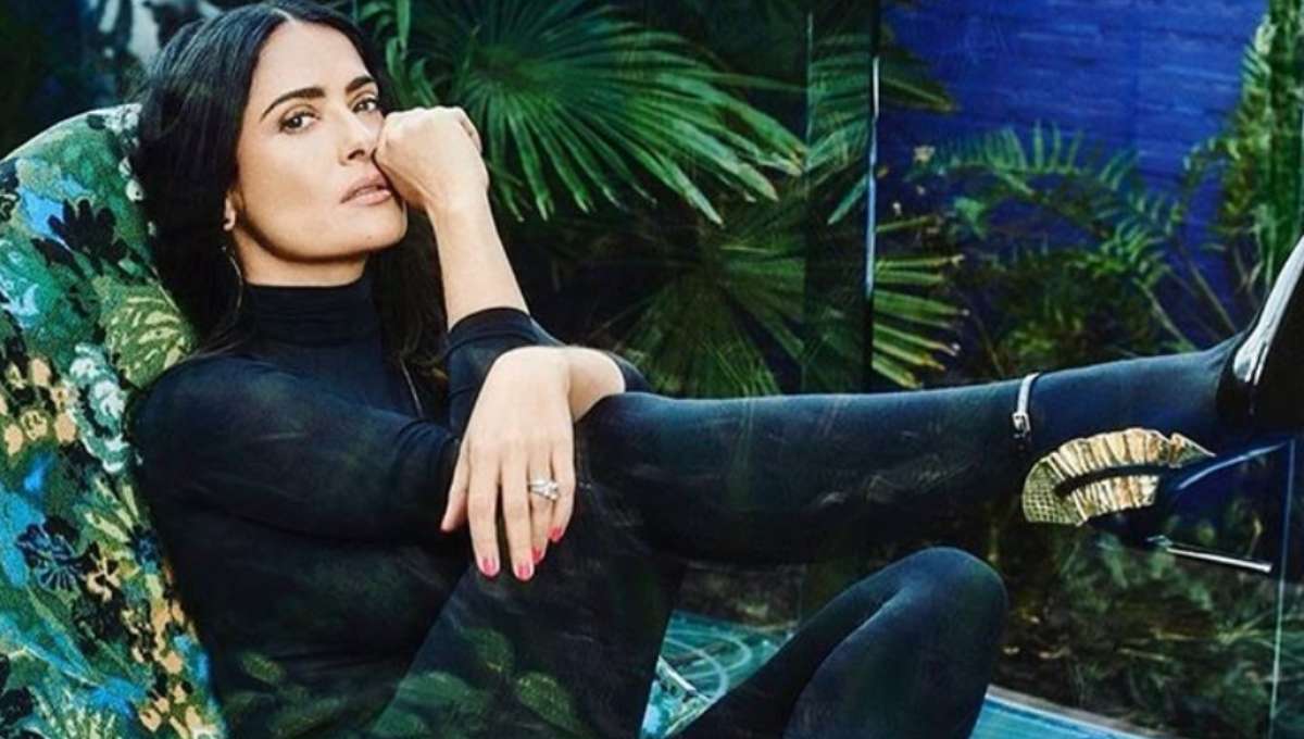 ¡Como señora normal! La impactante foto de Salma Hayek sin maquillaje y con canas