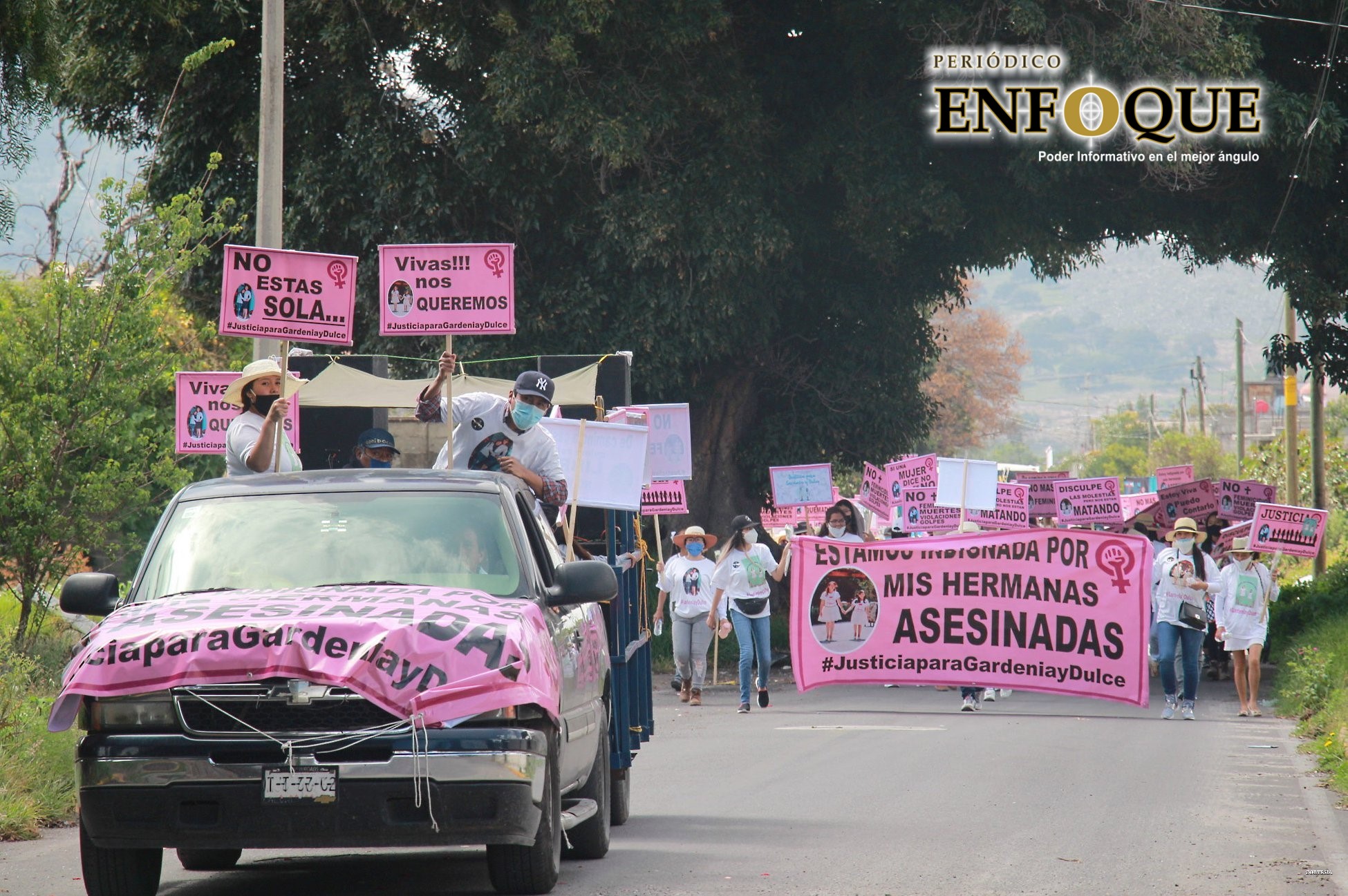 Marchan en Acajete para exigir justicia por el feminicidio de Gardenia y Dulce