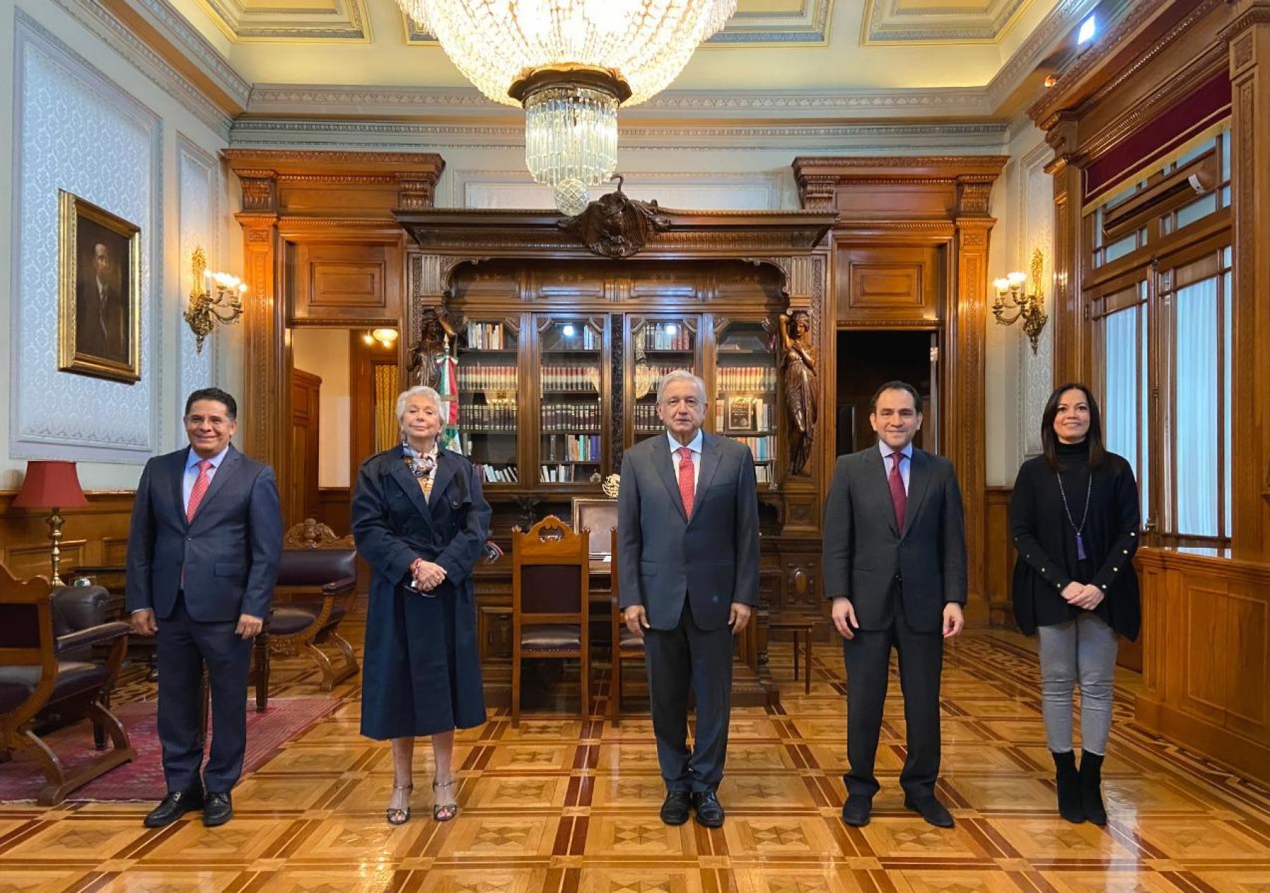 AMLO anuncia 'enroque' en gabinete entre el Banco del Bienestar y una subsecretaría de Gobernación