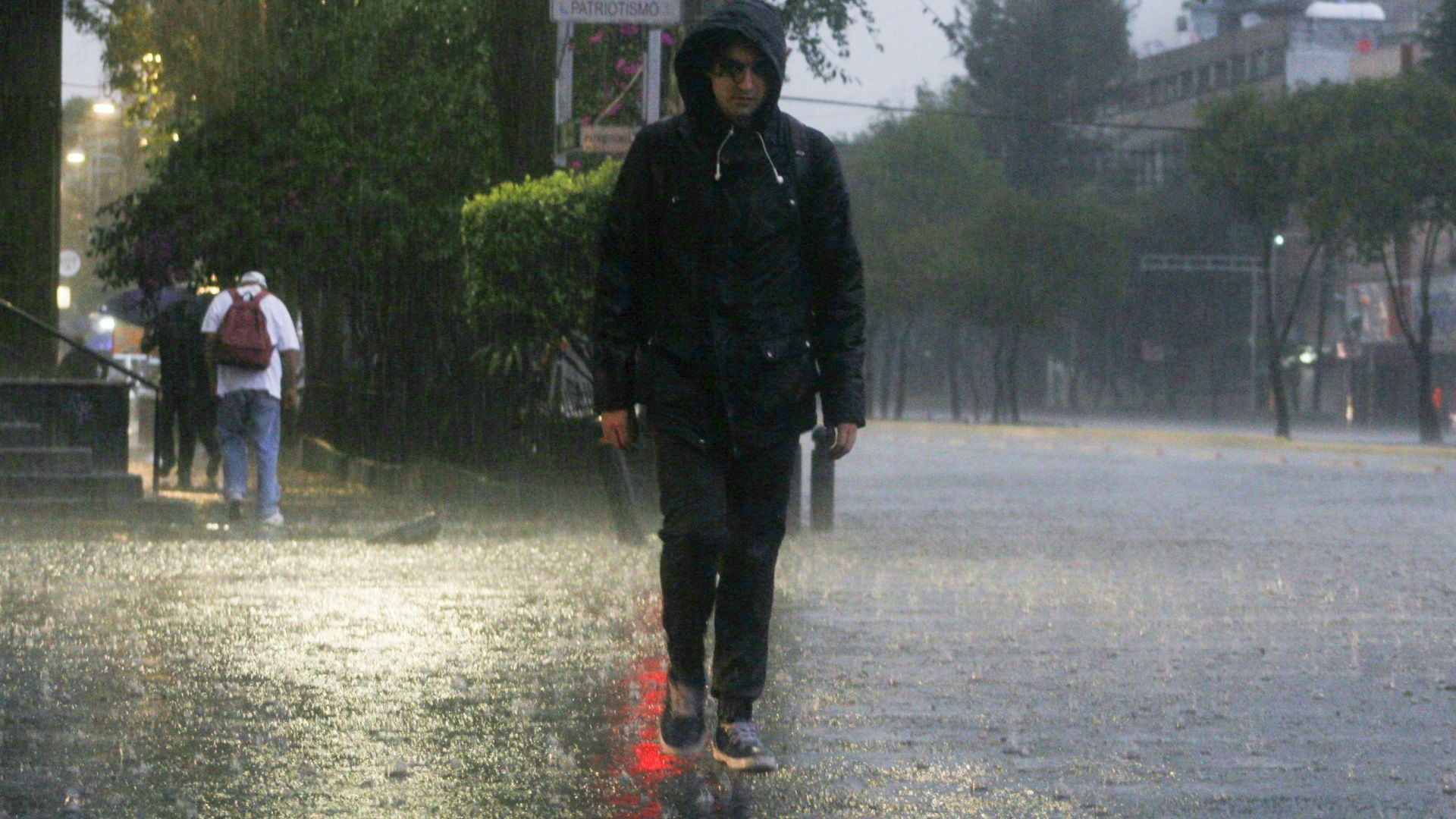 ¿Vas a salir de casa? Lleva tu paraguas e impermeable porque lloverá toda la semana