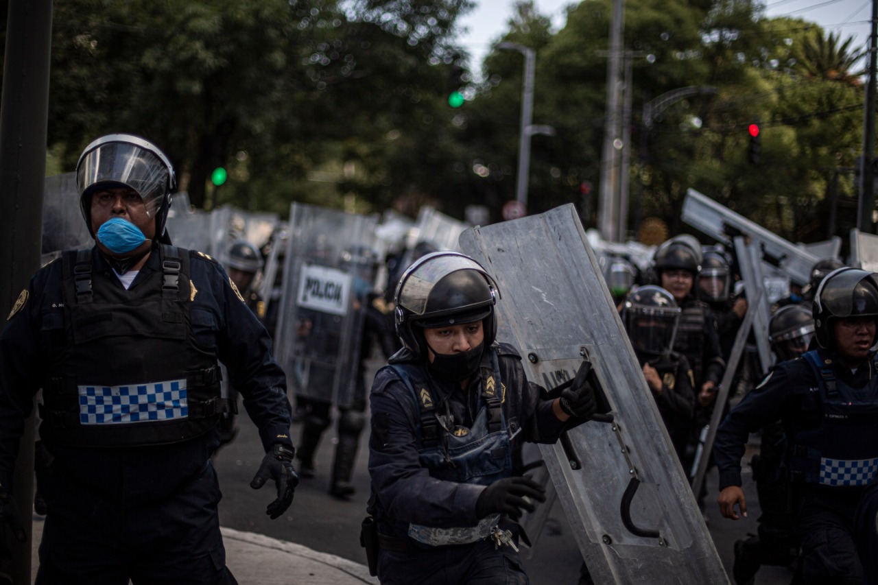 Separan del cargo a 20 agentes de Jalisco por detenciones ilegales en marcha por Giovanni