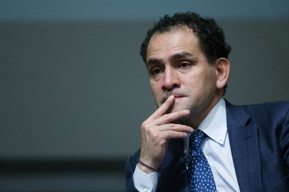 Arturo Herrera, secretario de Hacienda, da positivo a COVID-19