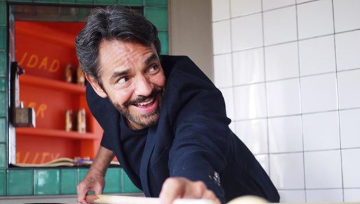 ¡No siempre hubo lujos! Eugenio Derbez fue limpiaparabrisas y mesero (Video)