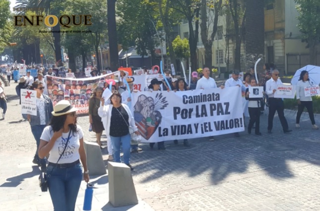 Encabezan Bryan y Adrián LeBarón marcha por la paz en Puebla (Video)
