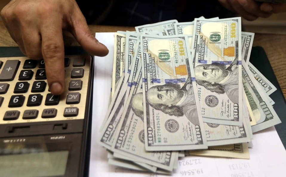 Peso se hunde a mínimo histórico por temor a coronavirus