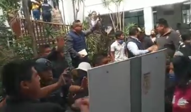 Se confrontan pobladores de San Lorenzo Almecatla en alcaldía de Cuautlancingo 
