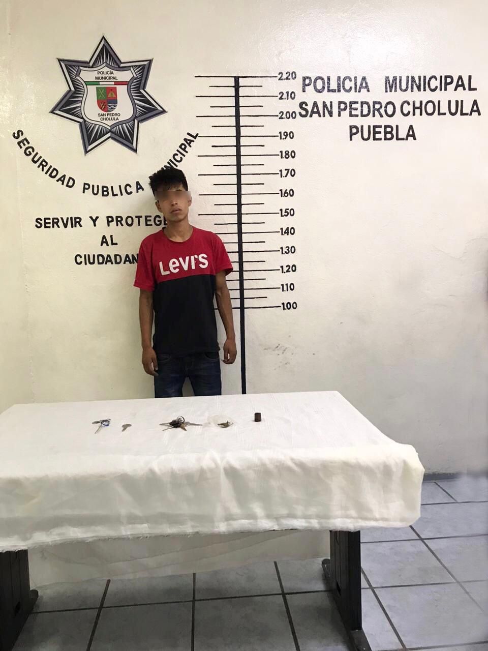 Frustra policía municipal de San Pedro Cholula robo de camioneta; hay un detenido 