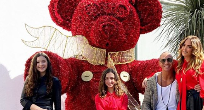 Así es la millonaria casa donde vive Andrea Legarreta con su familia (Fotos)