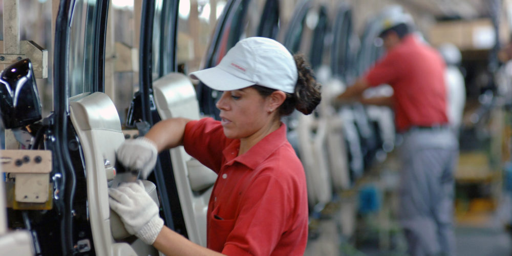 Se pierden 555 mil empleos formales en abril; suman más de 685 mil contando marzo