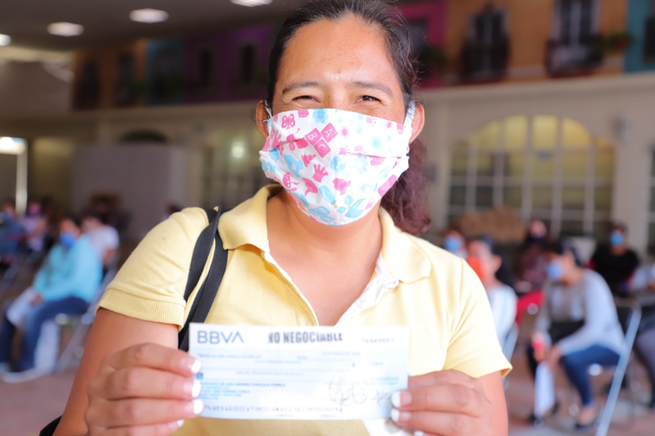 Encabeza Karina Pérez Popoca la segunda entrega de apoyos a maestras de CAIC