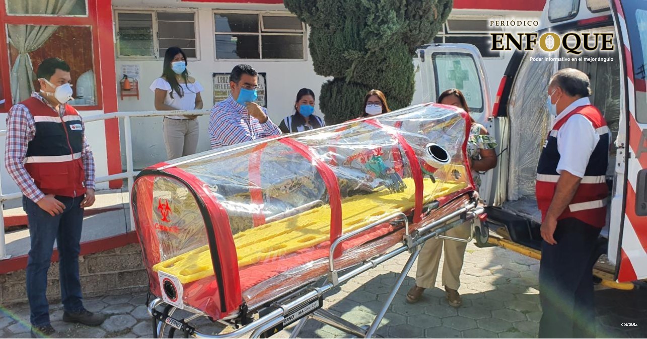 Cruz Roja Tepeaca recibe cápsula de aislamiento con extractor de oxígeno