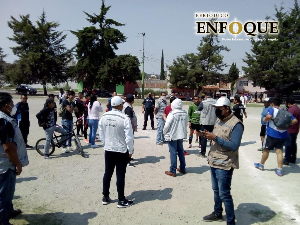 Ante persistencia de ‘retas clandestinas’ soldaron entradas a canchas de fútbol