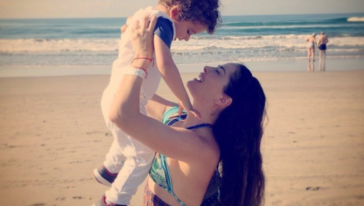 Entre lágrimas, Danna García se reencuentra con su hijo; por fin da negativo a COVID-19