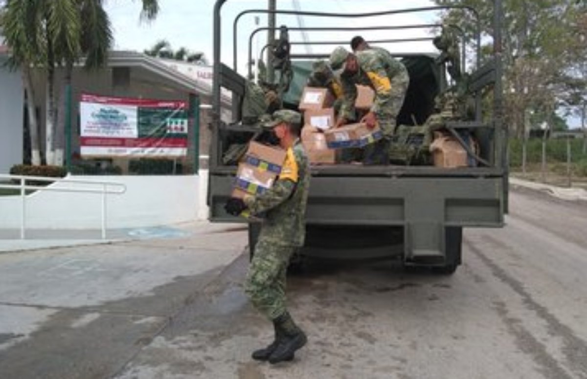 ¿Sedena da despensas en instalaciones militares a cambio de donativos?