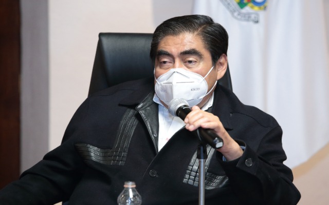 Promete Barbosa que ningún funcionario usará recursos públicos para promoción en elecciones