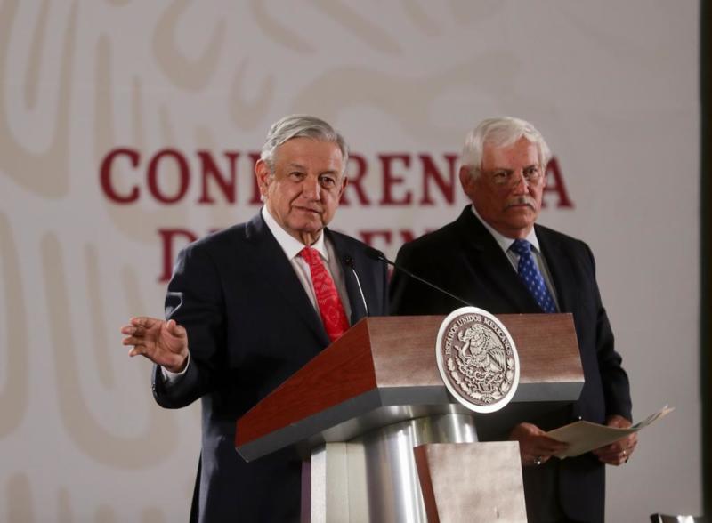 AMLO analiza presentar nueva iniciativa por funcionarios que se ampararon ante 'tope salarial'