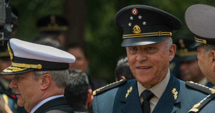 Cienfuegos llegaría en libertad a México porque no hay orden de aprehensión en su contra