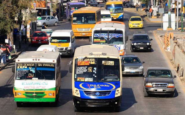 Acusan a Movilidad y Transporte por reventa de títulos de concesión; Barbosa promete dar de baja a responsables