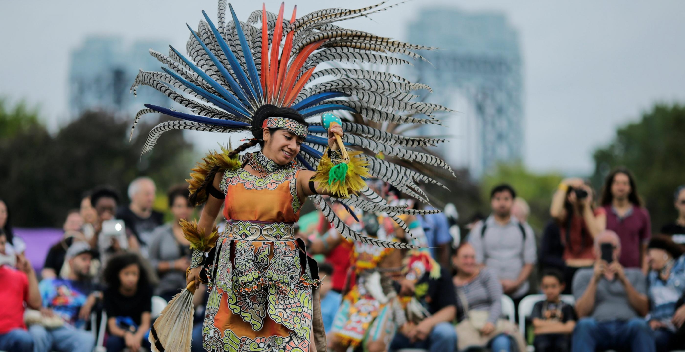 ¿El 12 de octubre dejará de ser Día de la Raza? Plantean que se celebre Día de la Nación Pluricultural