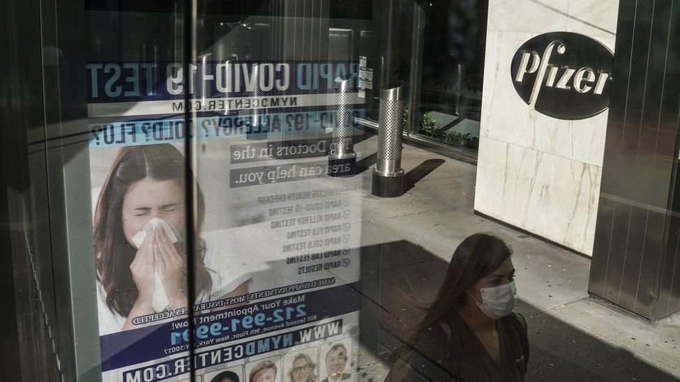 Pfizer México prevé comenzar a distribuir vacuna contra COVID-19 en enero