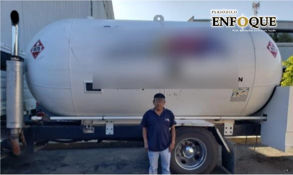 Nuevamente en Amozoc detienen a hombre con pipa de gas LP presuntamente ilegal 