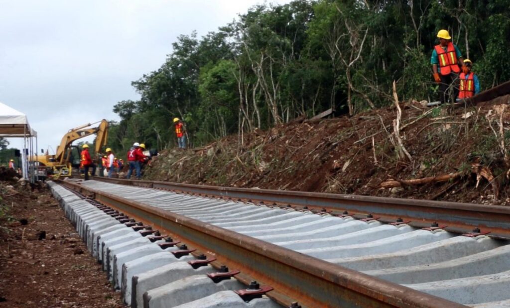 Ruta del Tren Maya cambiaría ante hallazgo de más de mil 500 sitios arqueológicos