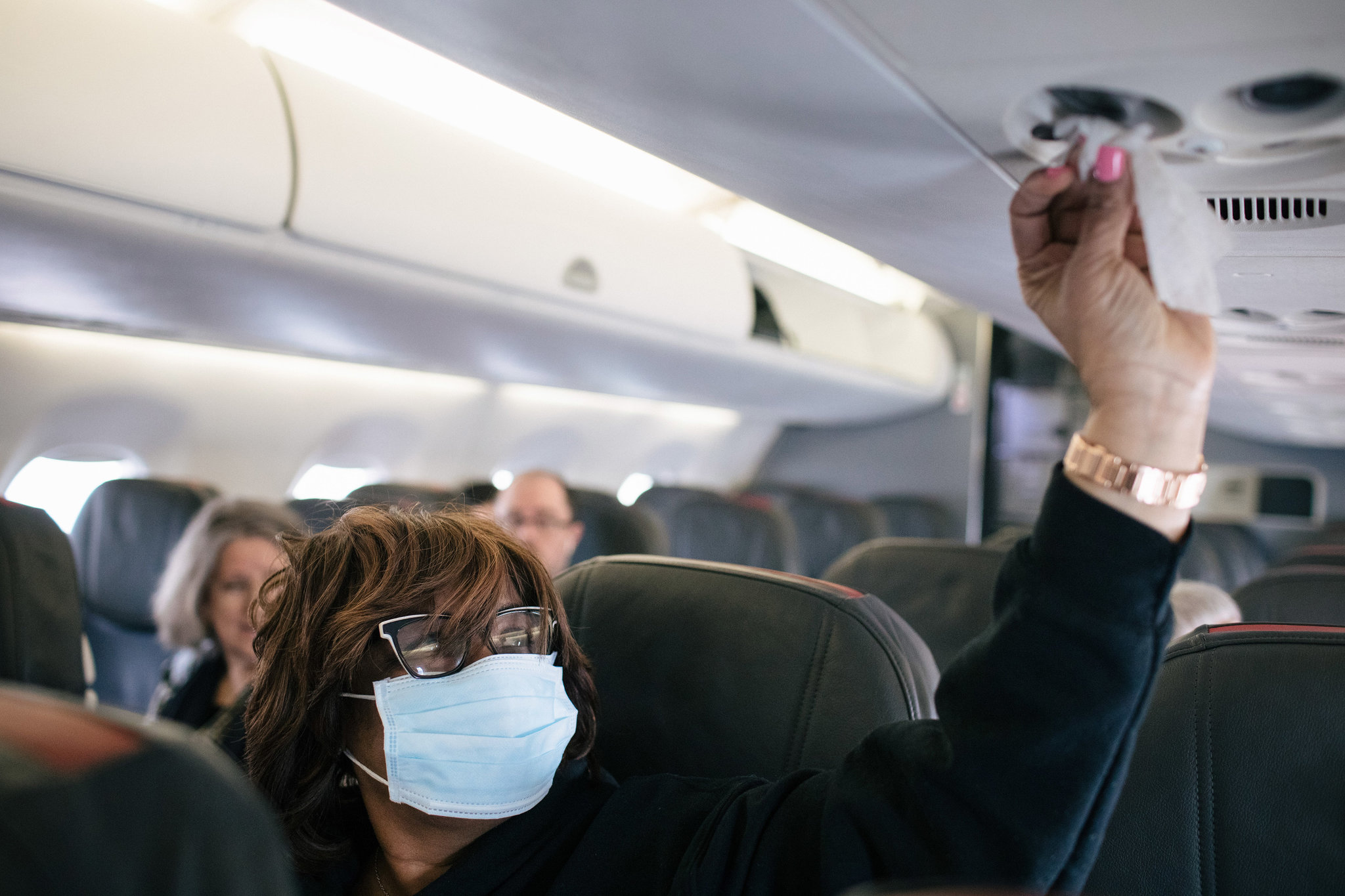 ¿Cuántos metros puede 'viajar' el coronavirus?