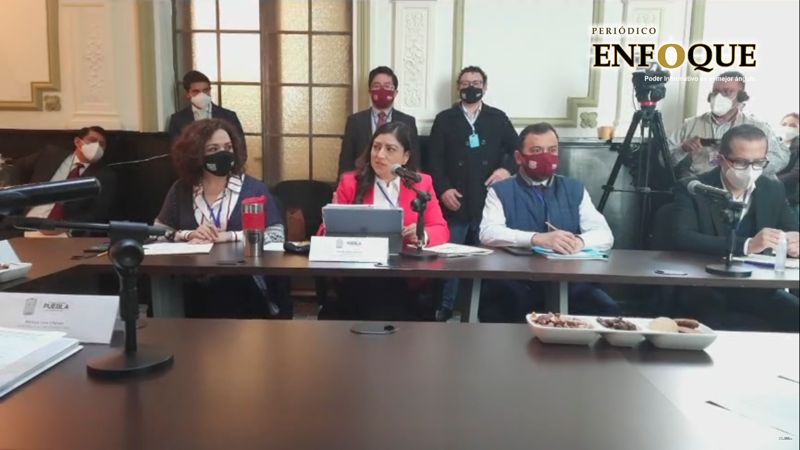 Rivera Vivanco entrega informe de transparencia ante la ASE