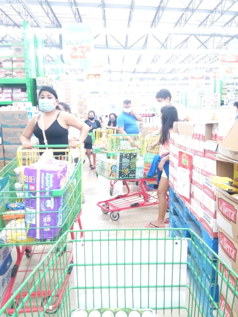 Compras de pánico agotan productos en Quintana Roo, Yucatán y Campeche ante la llegada del huracán 'Delta'