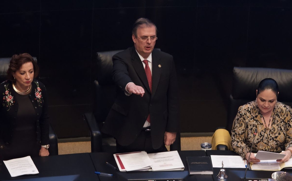 Protestas en el Senado provocan cancelación de comparecencia de Ebrard