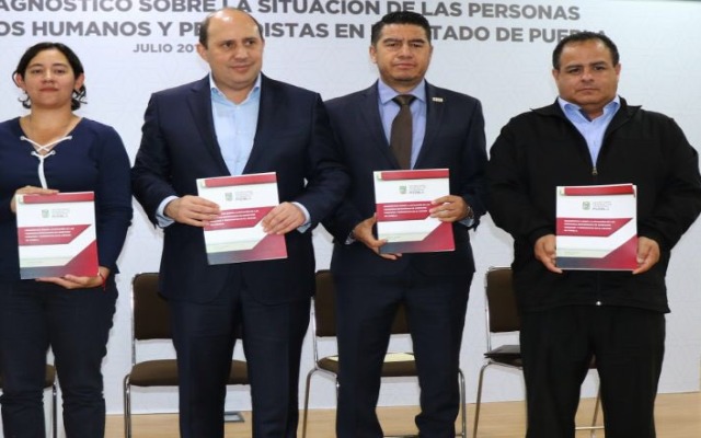 Ex titular de la SSP recibió un Camaro por dejar libre al "Grillo", asegura Barbosa; "Manzanilla lo puso ahí"