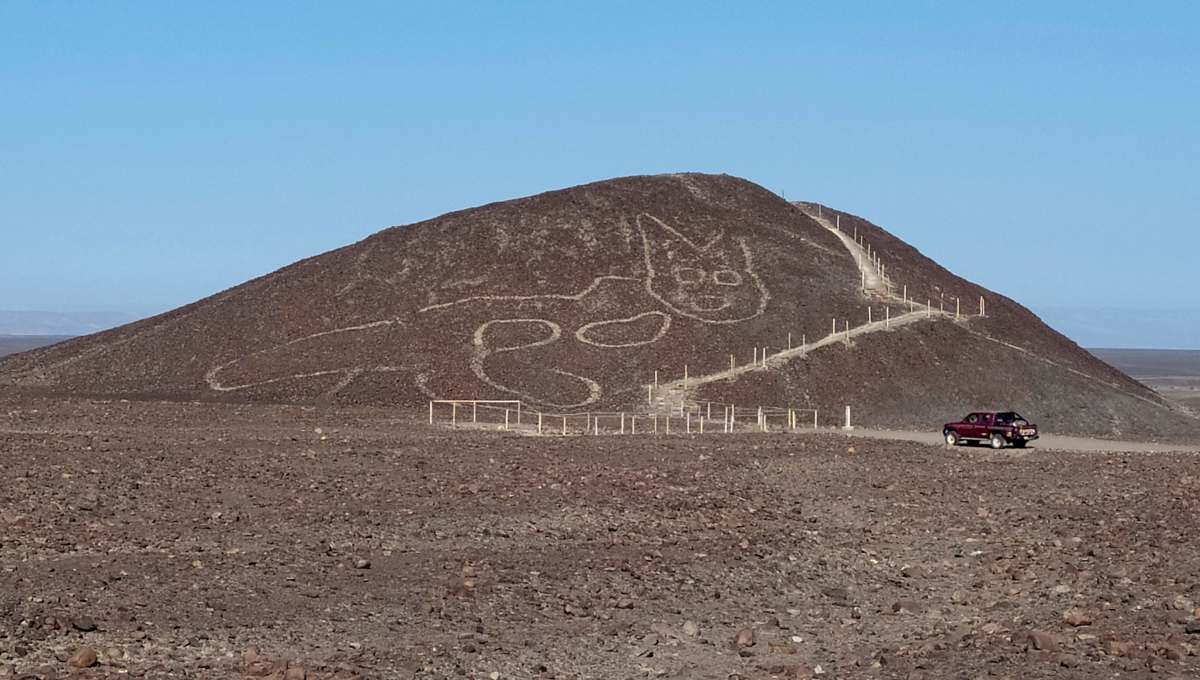 Encuentran dibujo de un “gato gigante” en montaña de Perú