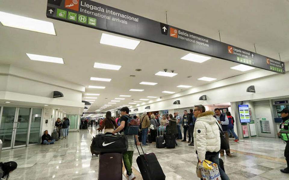 Salud emite alerta para evitar viajes internacionales no esenciales por COVID-19