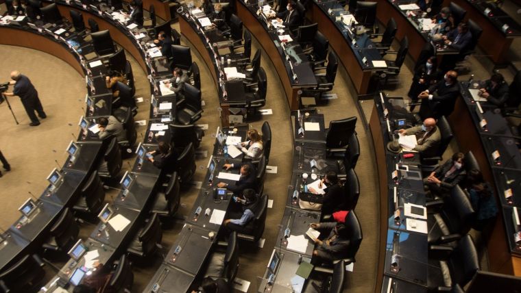 Comisión del Senado avala dictamen de extinción de fideicomisos; pasa al Pleno