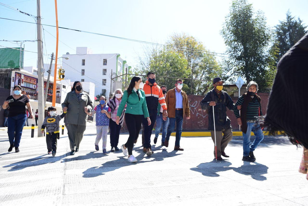 Ayuntamiento de Puebla entrega el primer paso a nivel de banqueta en el Boulevard Esteban de Antuñano
