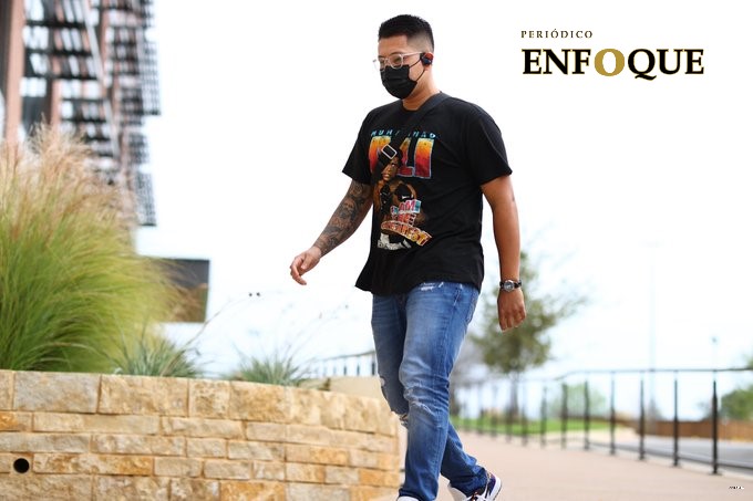 Comienza la ‘Uriasmanía’: Pintan mural del pícher mexicano en Los Ángeles 