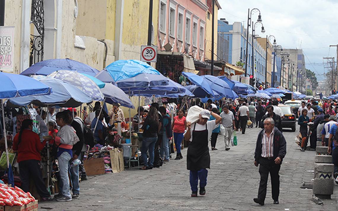 Comercio informal en el Centro Histórico paso de 3 mil 400 a 680 vendedores afirma Sánchez Galindo