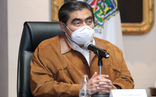 Pruebas sobre lavado de dinero en la BUAP ya están en poder de la Fiscalía, advierte Barbosa