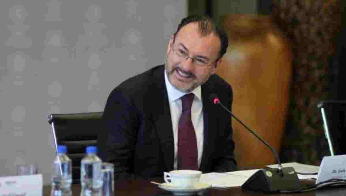La FGR solicita orden de aprehensión contra Luis Videgaray por traición a la patria