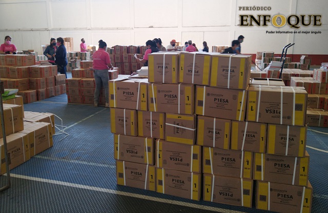Inicia entrega de 106 mi libros a estudiantes de escuelas públicas en San Pedro Cholula