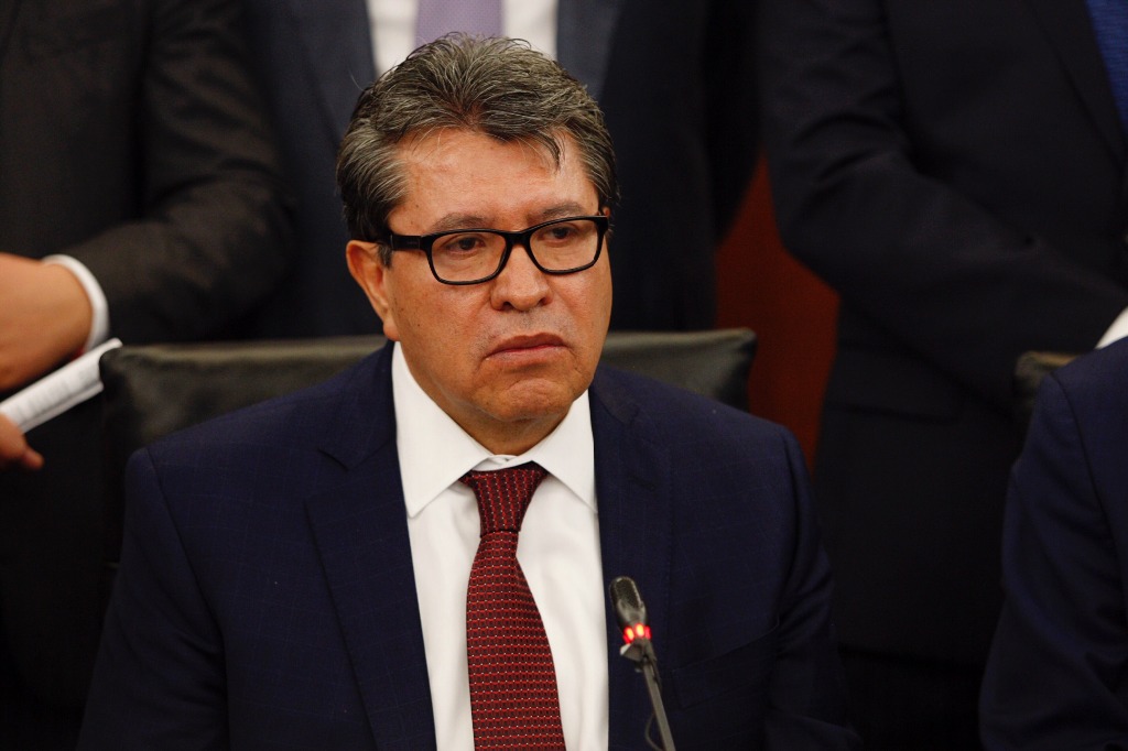 Monreal envía a la 'congeladora' iniciativas para aumentar impuestos a refrescos y comida chatarra