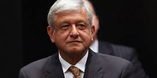 AMLO podrá utilizar su nombre como marca por 10 años