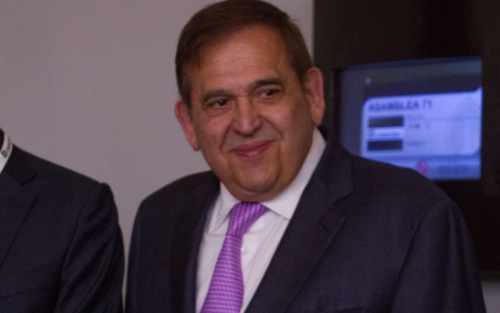 Alonso Ancira demanda a AMLO.... y a 'las mañaneras'