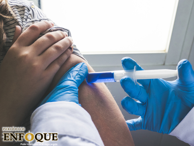 Astrazeneca y Oxford reanudan los ensayos clínicos de su vacuna 